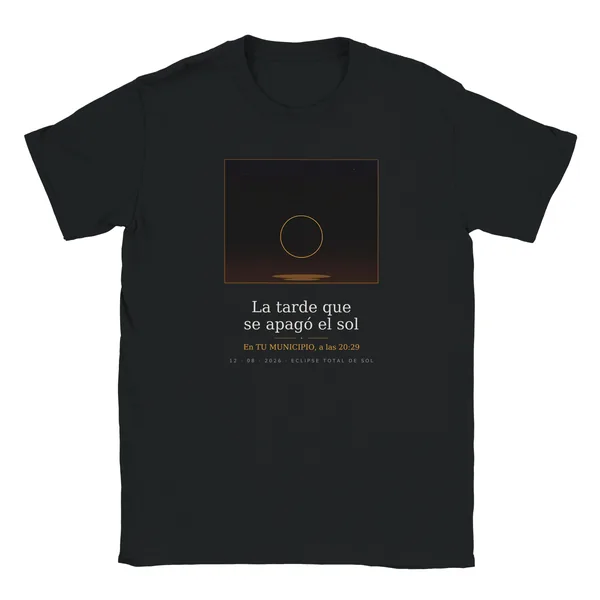 T-Shirt zur Sonnenfinsternis · Kinder in schwarz. Totale Sonnenfinsternis am 12. August 2026. Motiv „Der Nachmittag, an dem die Sonne ausging“, druck 30 × 40 cm auf der brust. Aufgedruckt sind der Ortsname, seine Uhrzeit der Totalität und deren Dauer