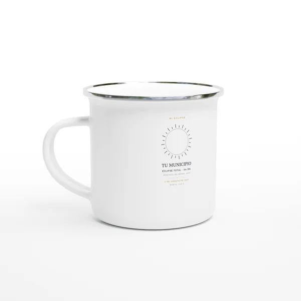 Caneca esmaltada de campismo do eclipse. Eclipse total de 2 de agosto de 2027. Motivo «O meu eclipse», impressão a toda a volta da peça. Leva impressos o nome do concelho, a hora do máximo e, se aí o eclipse for total, quanto dura a escuridão