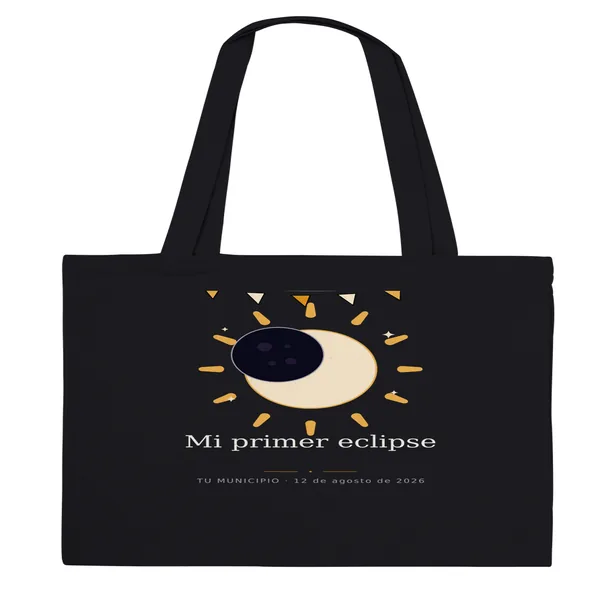 Saco de pano do eclipse em preto. Eclipse total de 12 de agosto de 2026. Motivo «O meu primeiro eclipse», estampagem grande de um lado. Leva impressos o nome do concelho, a sua hora de totalidade e quanto dura